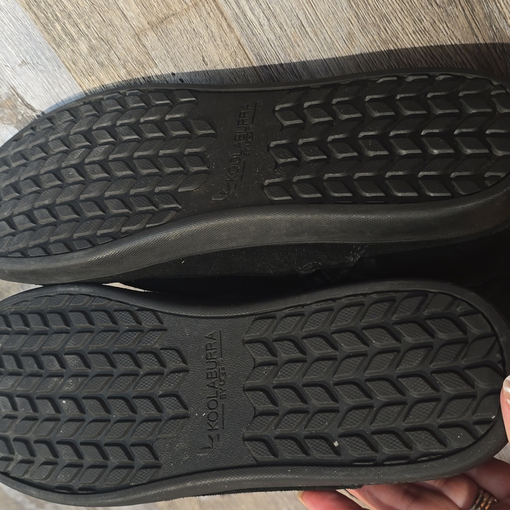 Koolaburra by Uggs Black boot lined Size 9 - Picture 10 of 10